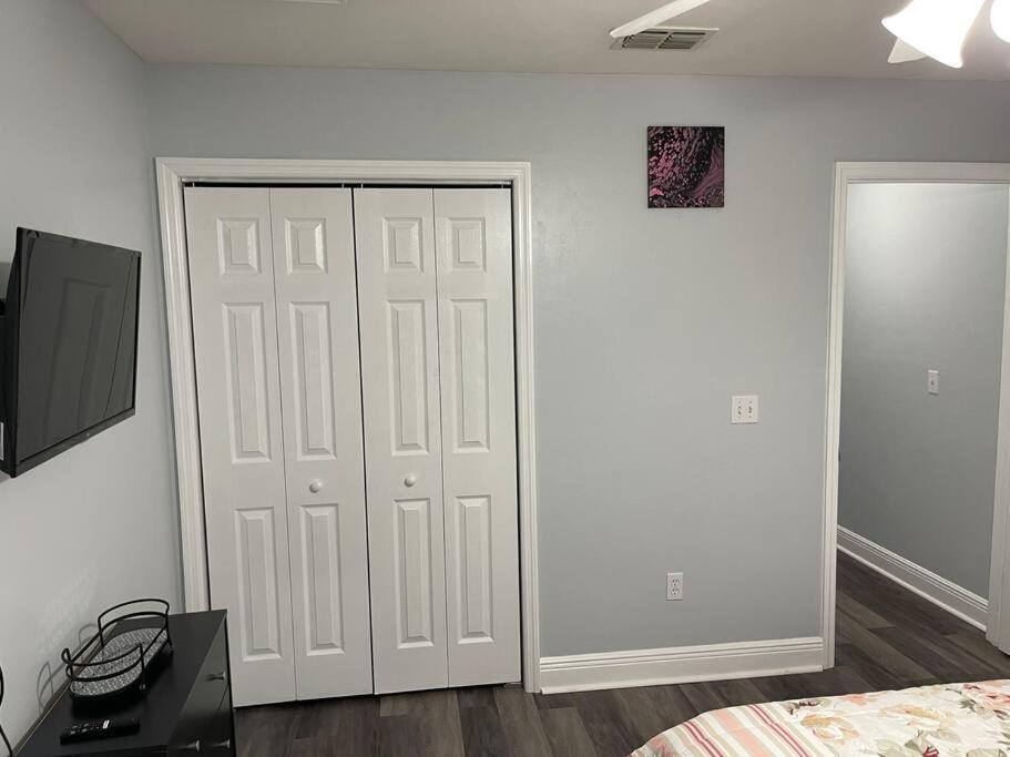 Cheerful 3-Bedrooms With Free Parking On Premises Tallahassee Dış mekan fotoğraf